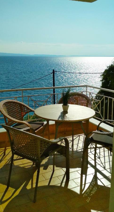 Anesis Seaview Apartment 2 Неос Мармарас Екстериор снимка